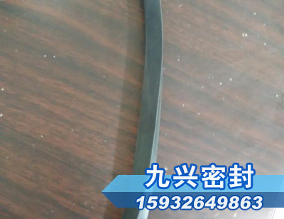 ��Ԫ�ұ������z�l